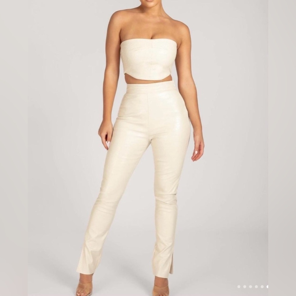 Meshki - Annabelle High Waisted Croc Skinny Pant - Cream
XS